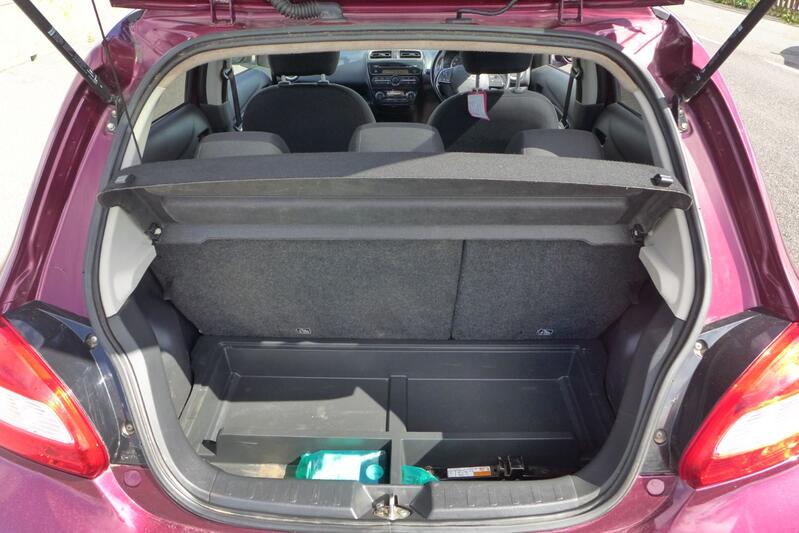 MITSUBISHI MIRAGE