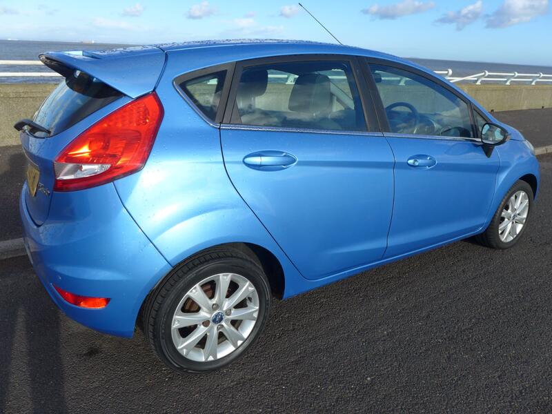 FORD FIESTA