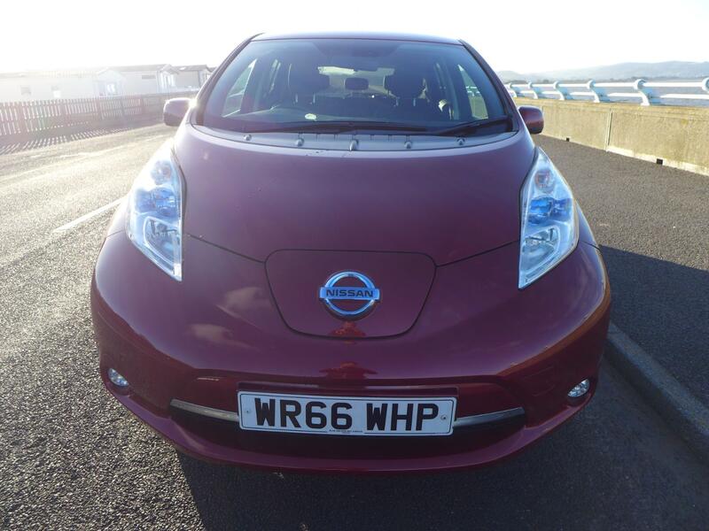 NISSAN LEAF