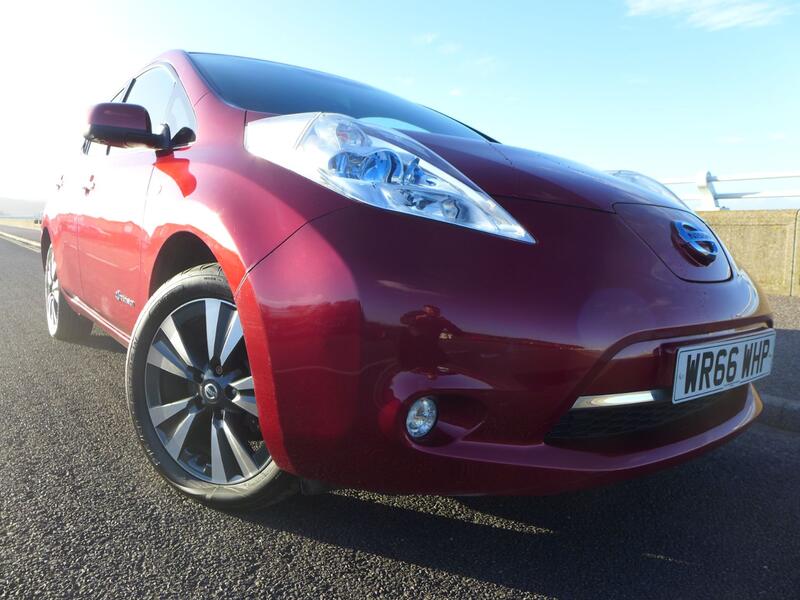 NISSAN LEAF