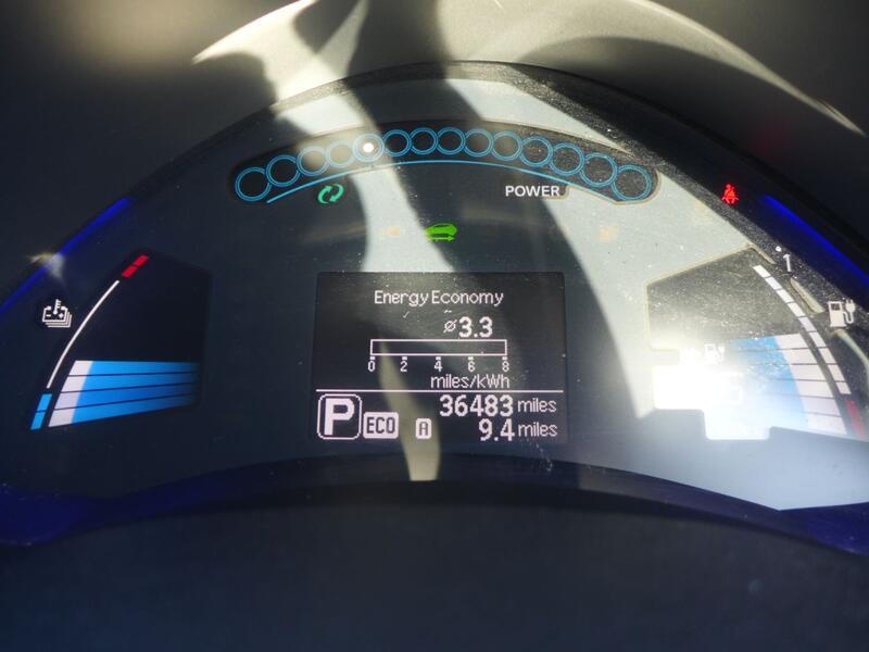 NISSAN LEAF