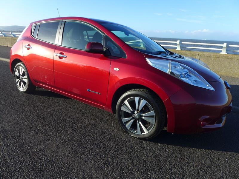 NISSAN LEAF