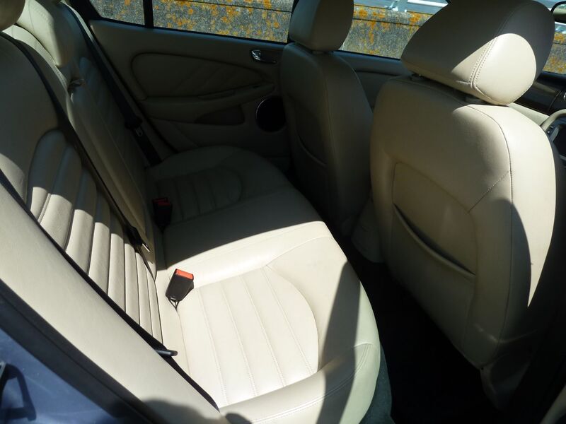 JAGUAR X-TYPE